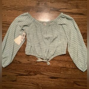 NWT Wilfred Off Shoulder Crop Top